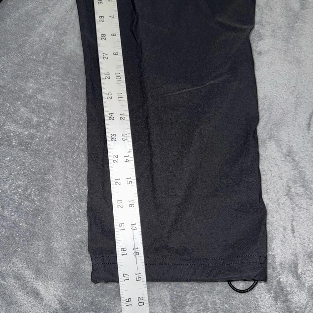 Eddie Bauer Pants Women 12 Black Capri Cargo Casual Hiking Outdoors Casual Basic - Picture 7 of 8